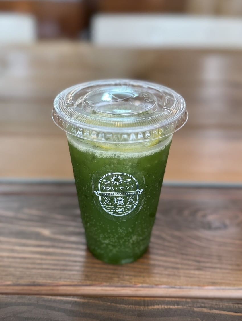 さしま茶レモンスカッシュ　450円(税込)